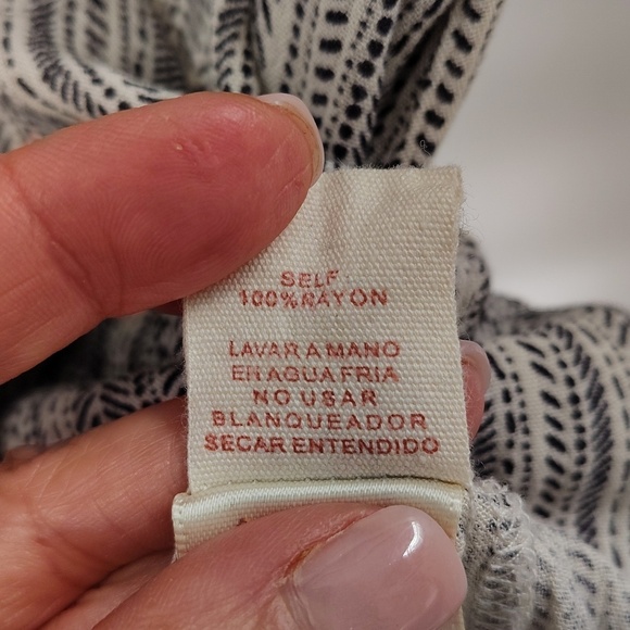 Cara Loren Women's Button Up Striped Blouse Large Cream Black Crop Top - Picture 6 of 8